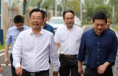 南浔区委书记夏坚定赴旧馆镇调研时走访抖圈为du而生