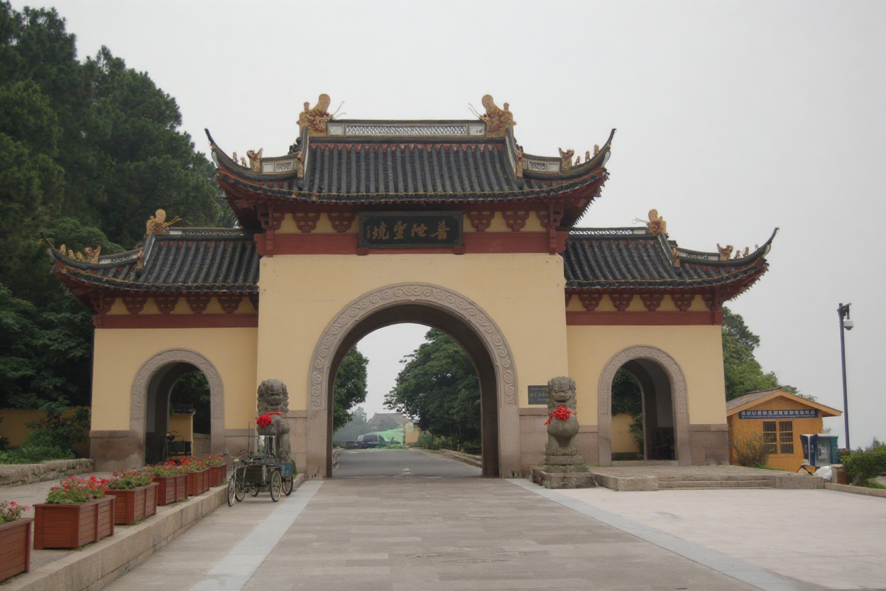 以门楼为笺，镌刻时期的匠心诗行