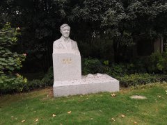 卢星堂 | 笔墨留韵，石雕寄思
